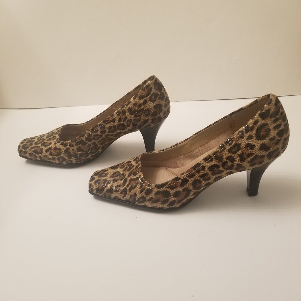 Aerosoles Leopard Print Heels  size 7